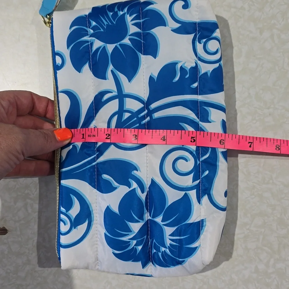 Estée Lauder makeup‎ bag